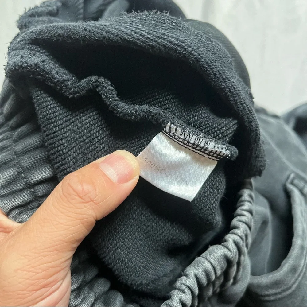 444 black men’s knit terry‎ cotton raw hem logo graphic cropped straight pants